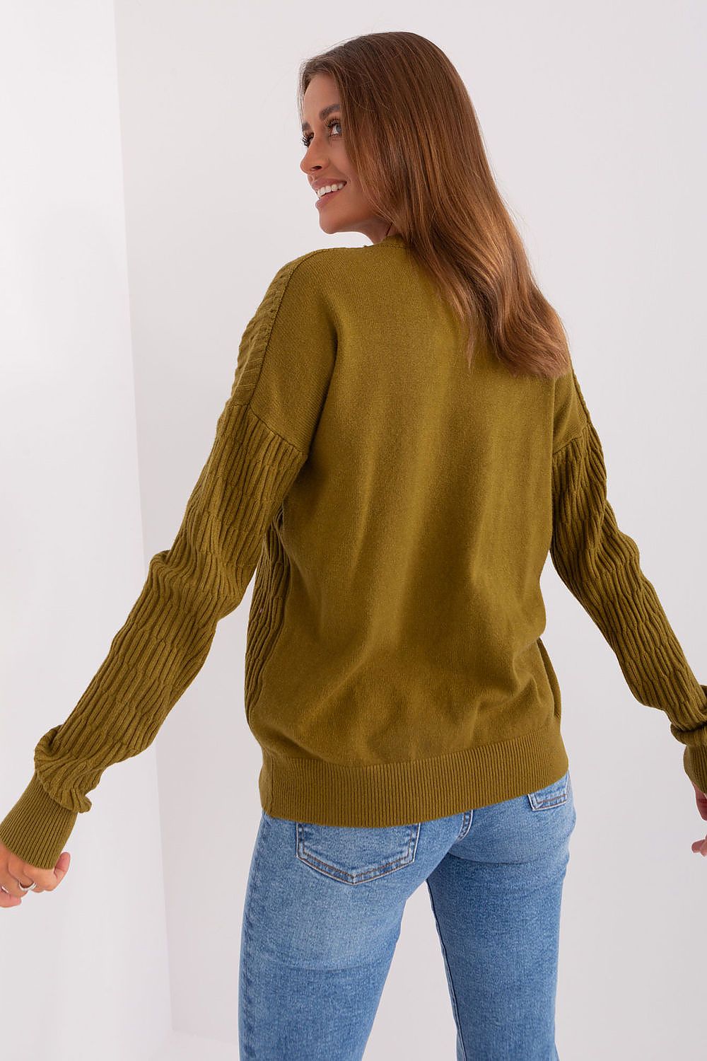  Pulover model 185718 AT 
