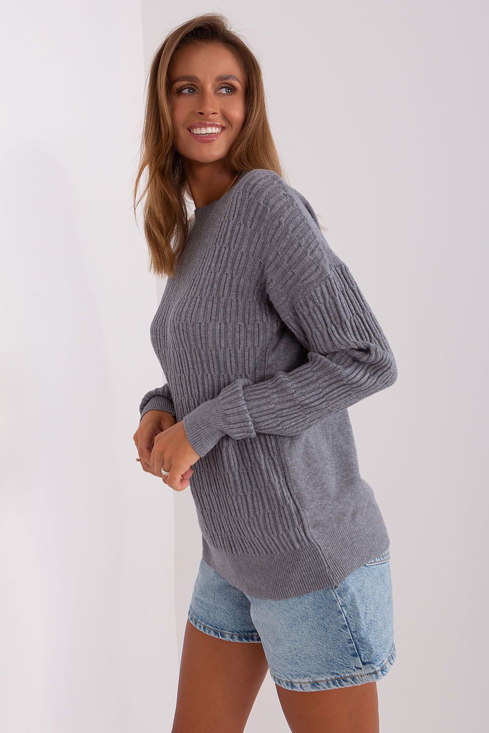  Pulover model 185723 AT 