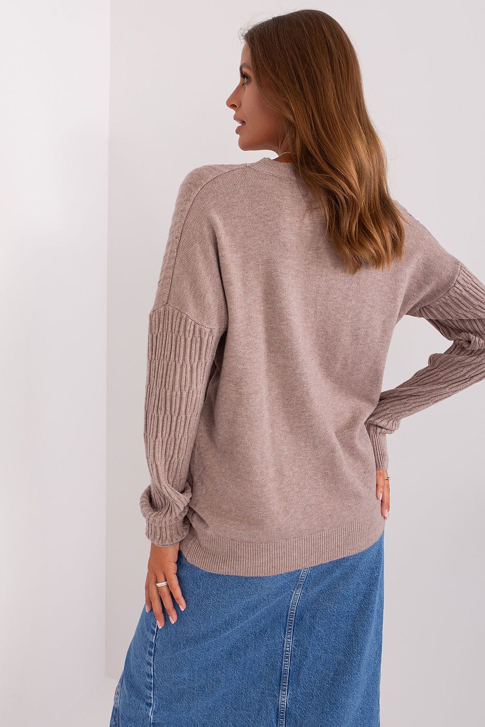  Pulover model 185725 AT 