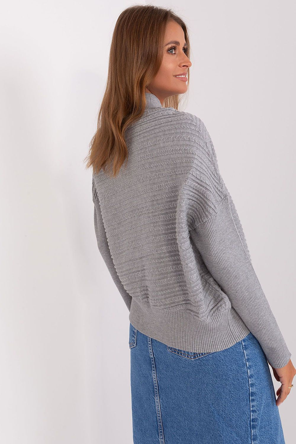  Pulover model 186566 AT 