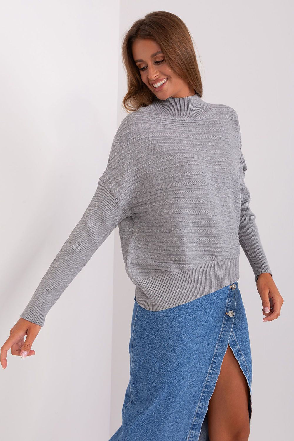  Pulover model 186566 AT 