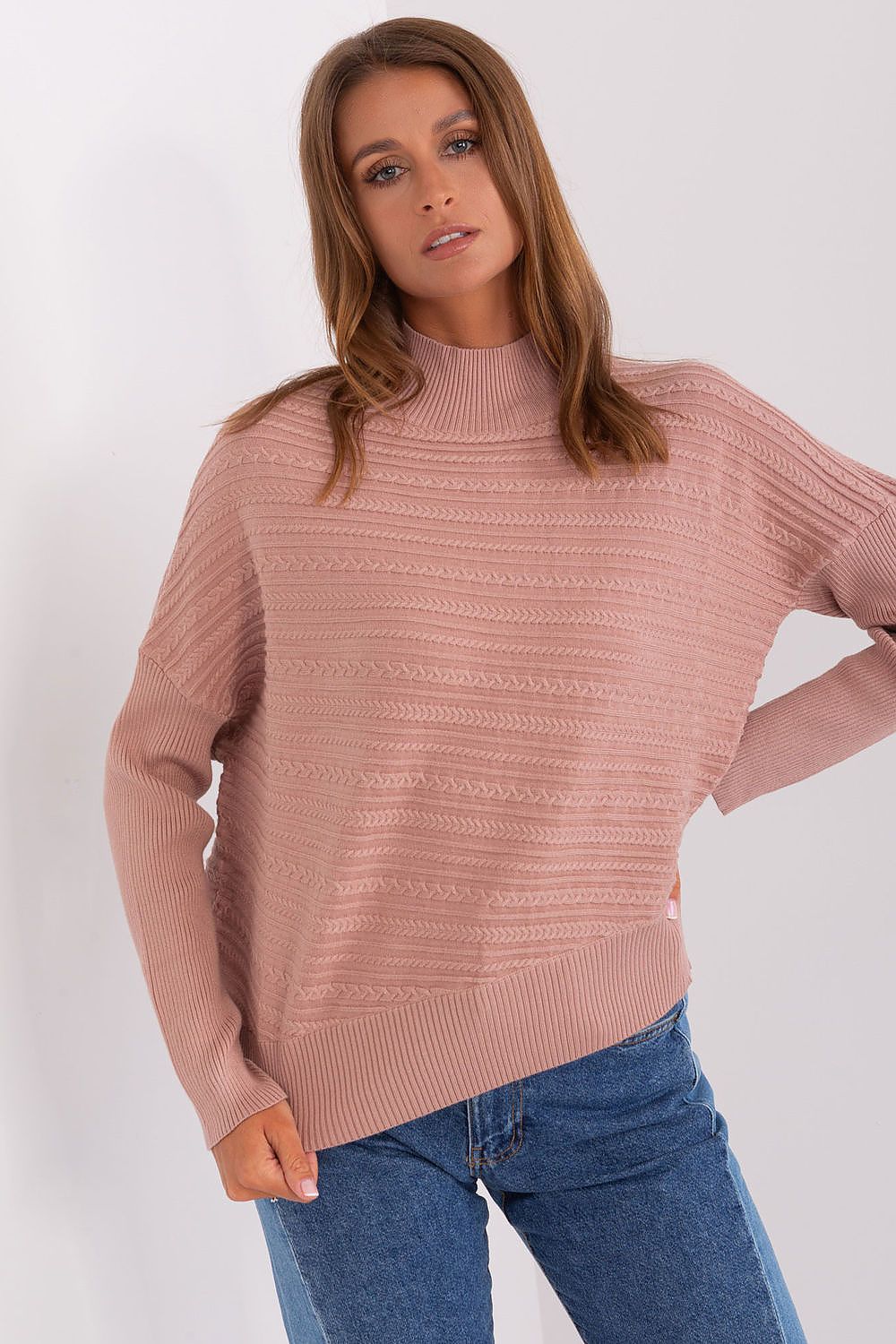  Pulover model 186568 AT 