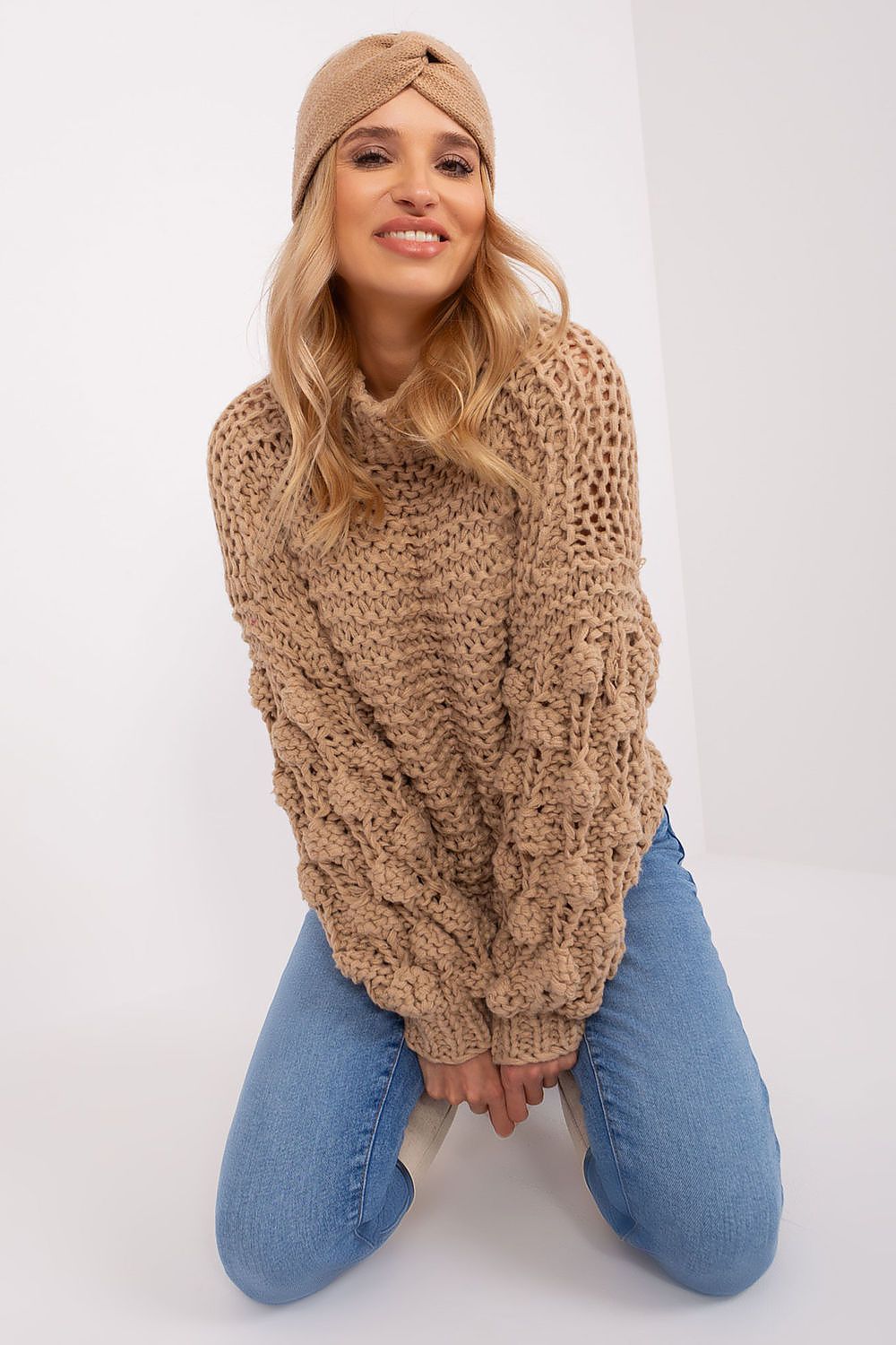  Pulover model 186599 AT 