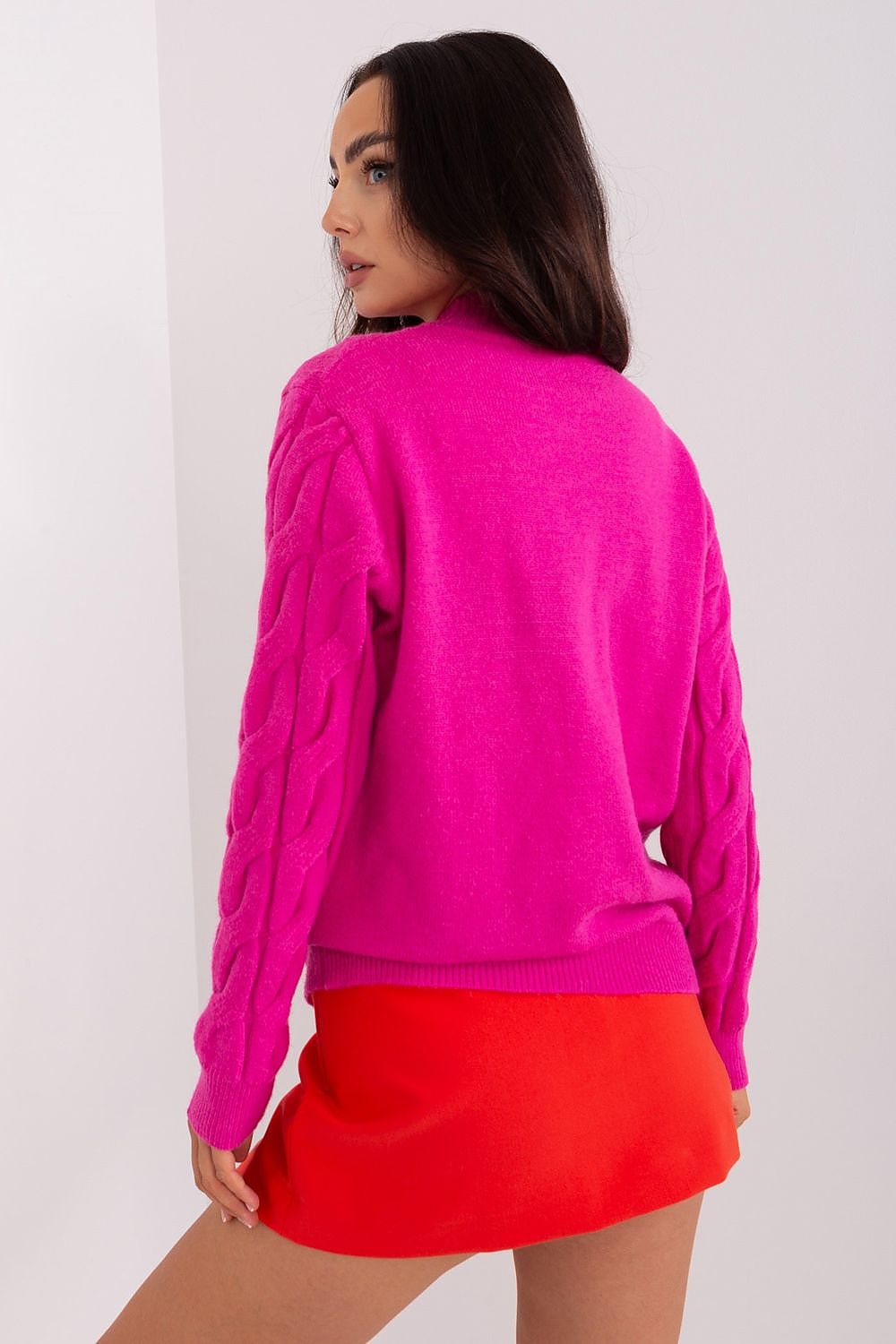  Pulover model 186744 AT 